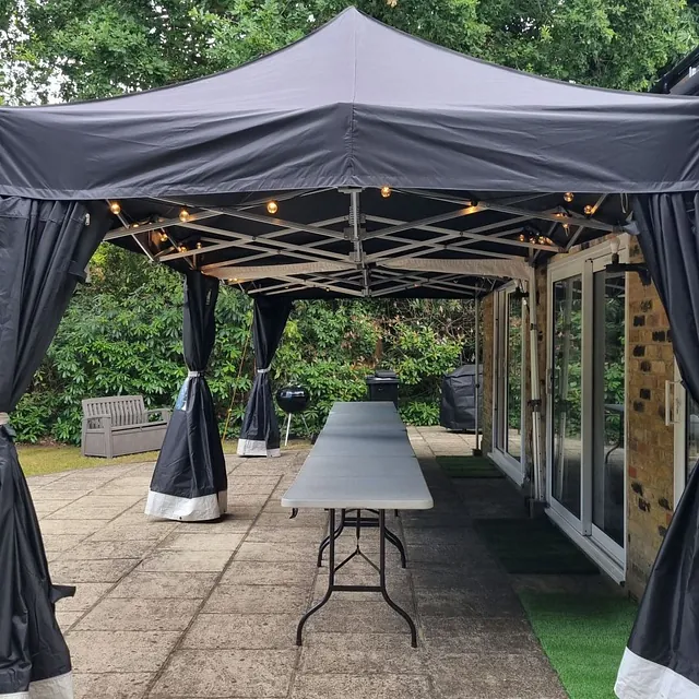 Black marquee