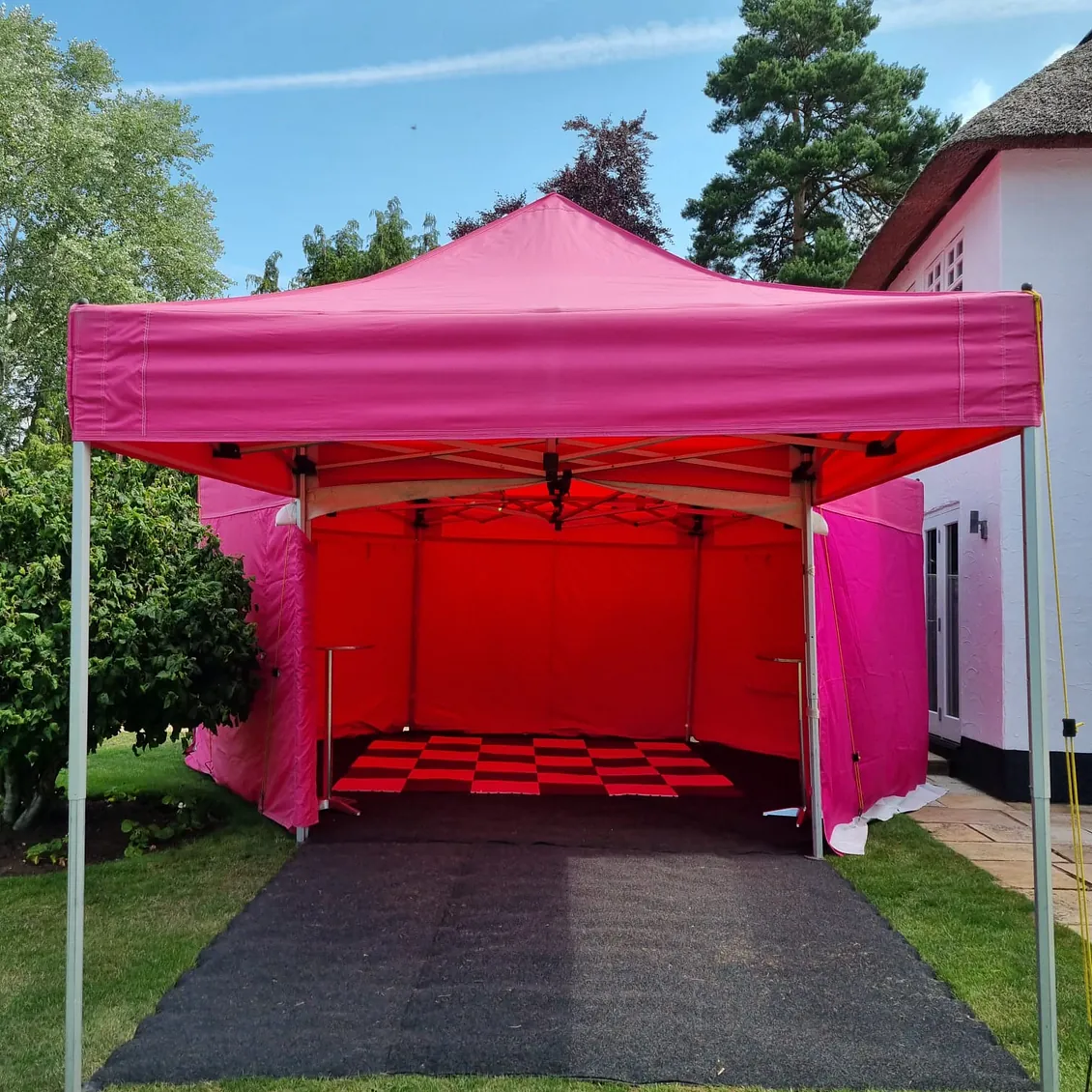 Pink marquee with flooring woking